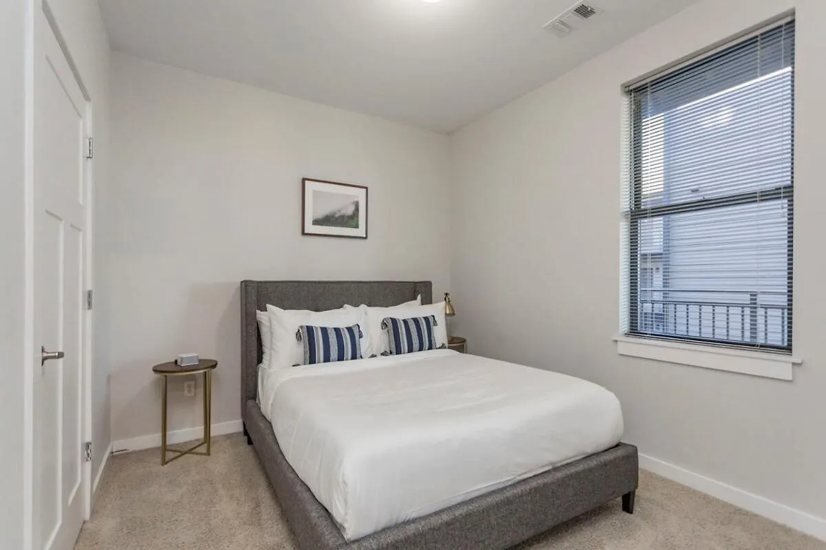 Two Cozysuites Alluring Music Row Condos W Parking Nashville Stany Zjednoczone Ameryki