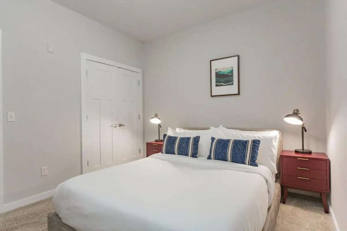 Two Cozysuites Alluring Music Row Condos W Parking Nashville Apartament